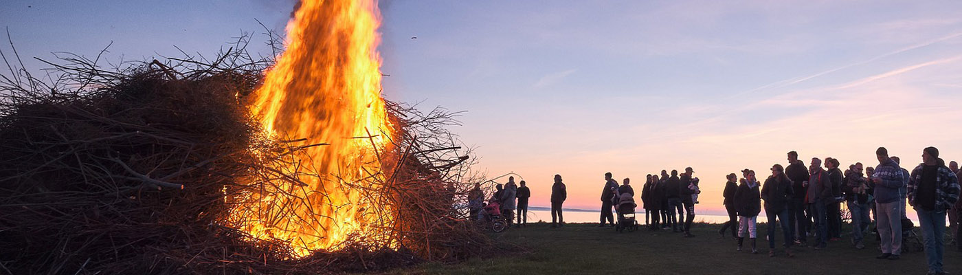 Osterfeuer, Foto: Pixapay/floerio